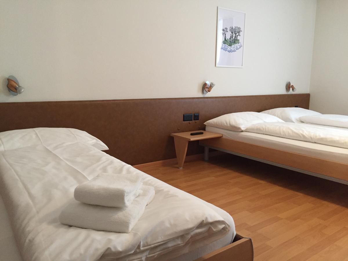 Hotel & Restaurant Stadthof Glarus Eksteriør bilde